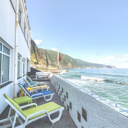 The Waves By Amazing Madeira