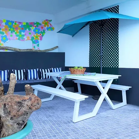 호스텔 The Waves By Amazing Madeira *