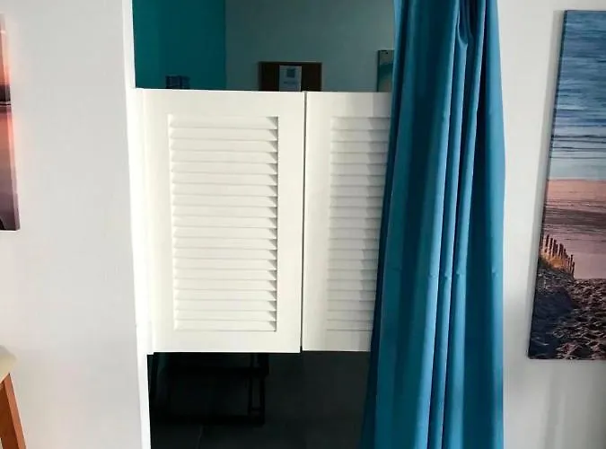 The Waves By Amazing Madeira Hostel